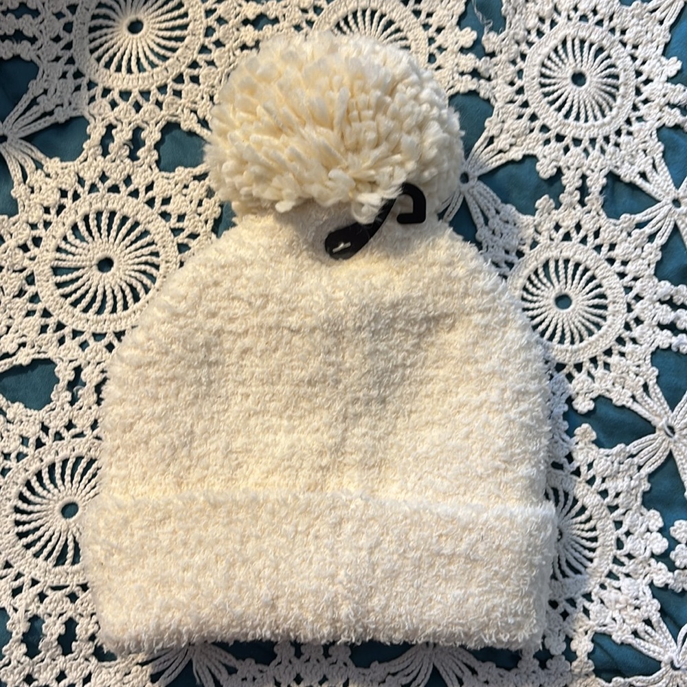 C.C baby super soft‎ beanie with poms cream - Picture 2 of 6